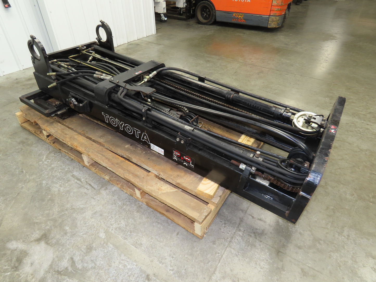 Toyota Forklift Mast 3 Stage 4 Lever 189" Lift 2900lb 5FBE15 Class 2