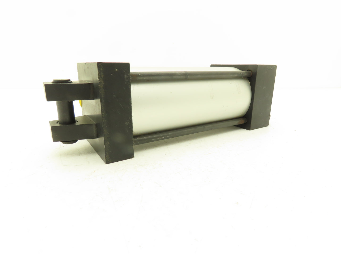 Numatics P1AM-04I1D-CAA0 Pneumatic Air Cylinder 2-1/2" Bore 4-1/2" Stroke