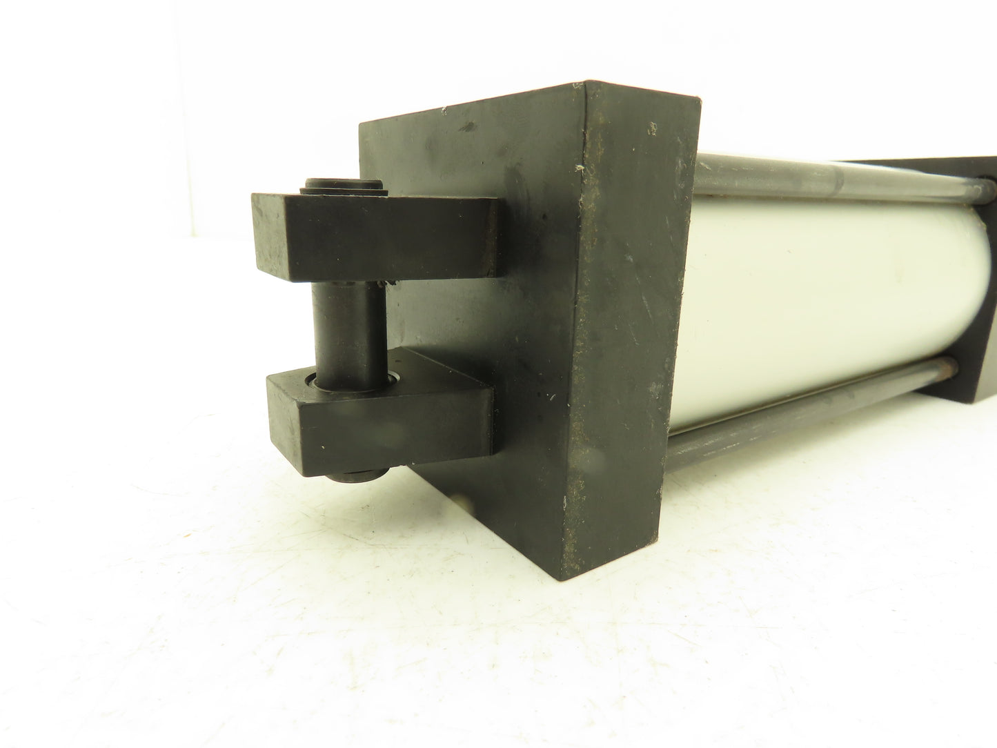 Numatics P1AM-04I1D-CAA0 Pneumatic Air Cylinder 2-1/2" Bore 4-1/2" Stroke