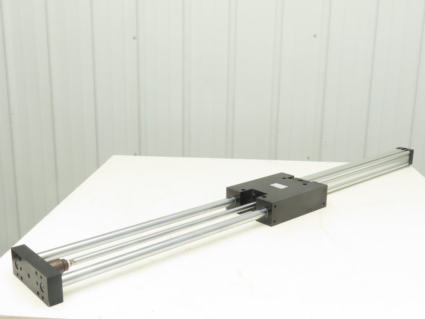 Parker HBR20-24T4A-B Pneumatic Actuator Guided Cylinder Slide 2"x 24" Stroke