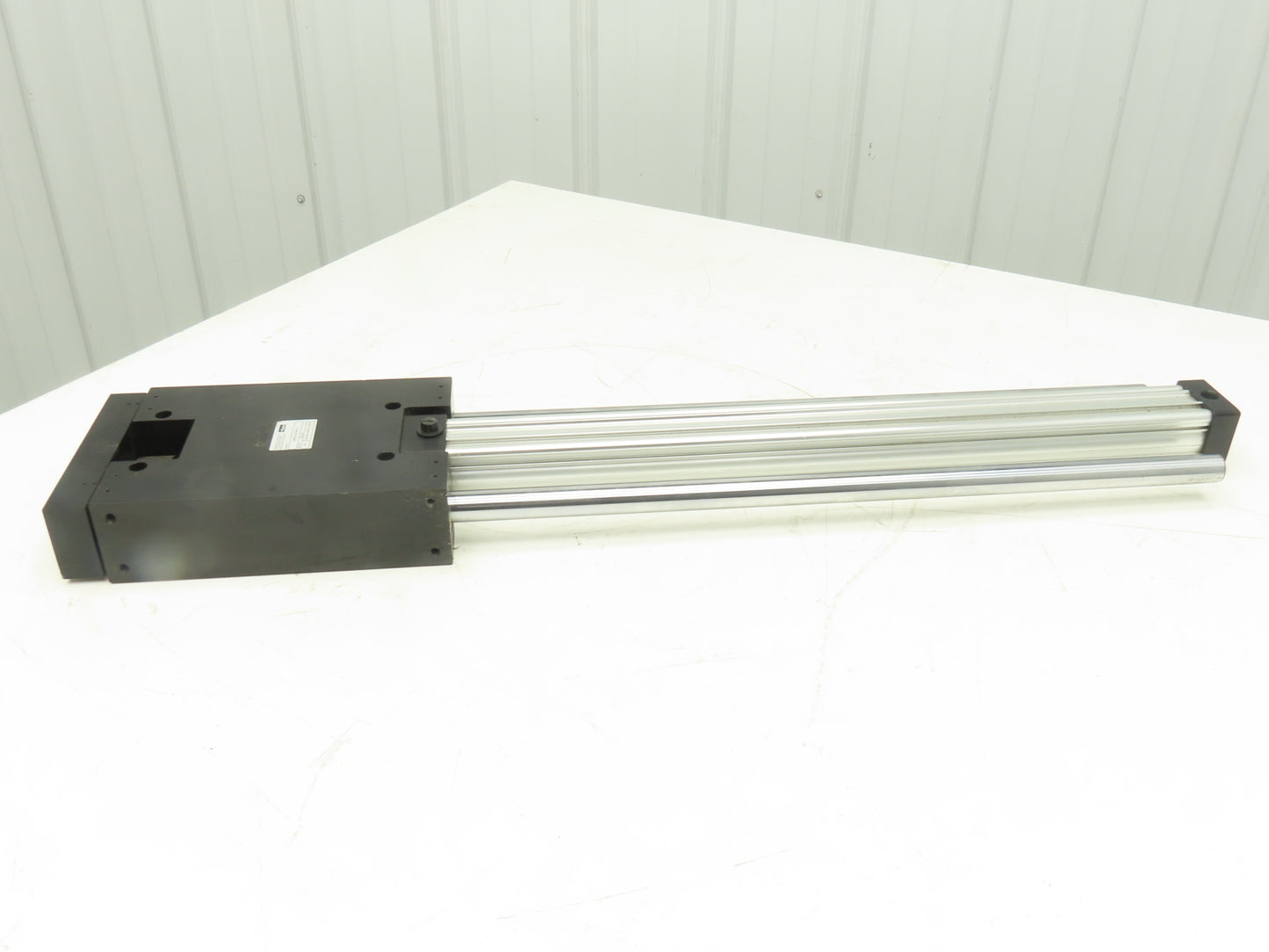Parker HBR20-24T4A-B Pneumatic Actuator Guided Cylinder Slide 2"x 24" Stroke