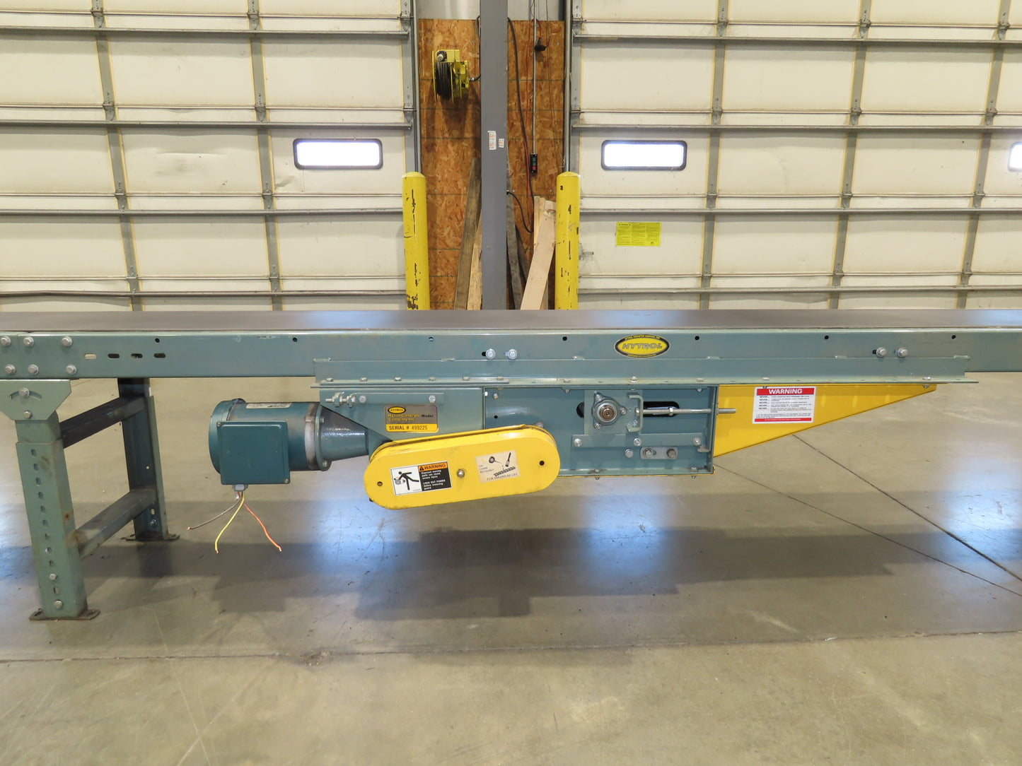 Hytrol 18"x 60' 10" Slider Bed Conveyor 15.5" Belt 1/2Hp 3PH Center Drive 100FPM