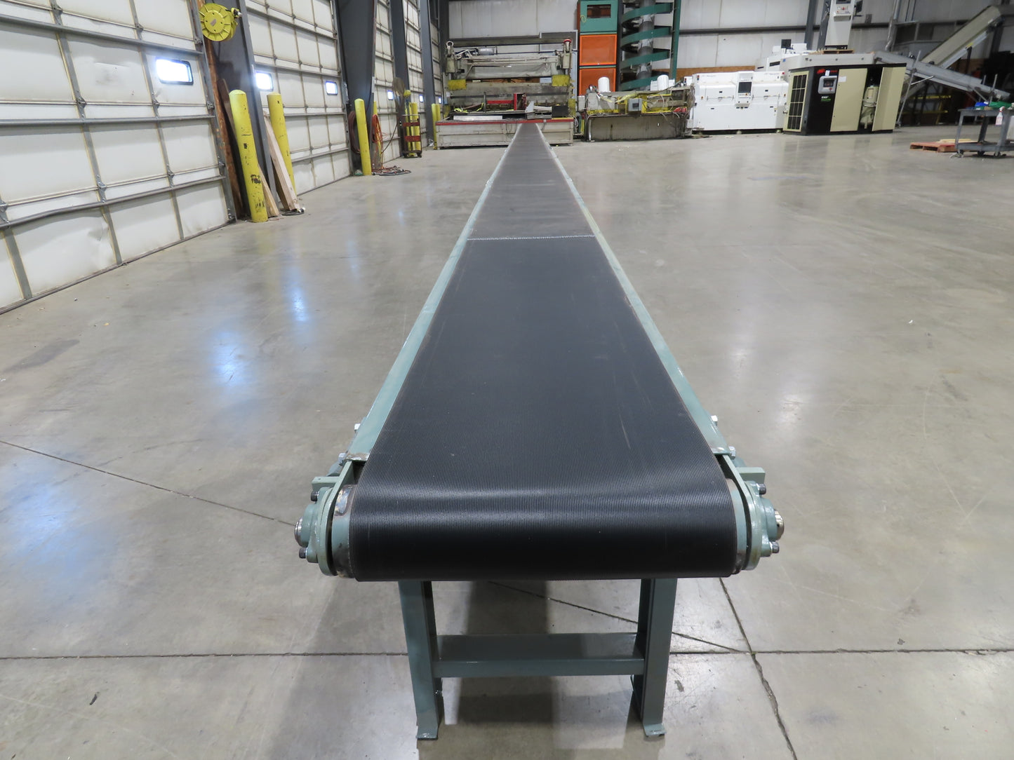 Hytrol 18"x 60' 10" Slider Bed Conveyor 15.5" Belt 1/2Hp 3PH Center Drive 100FPM