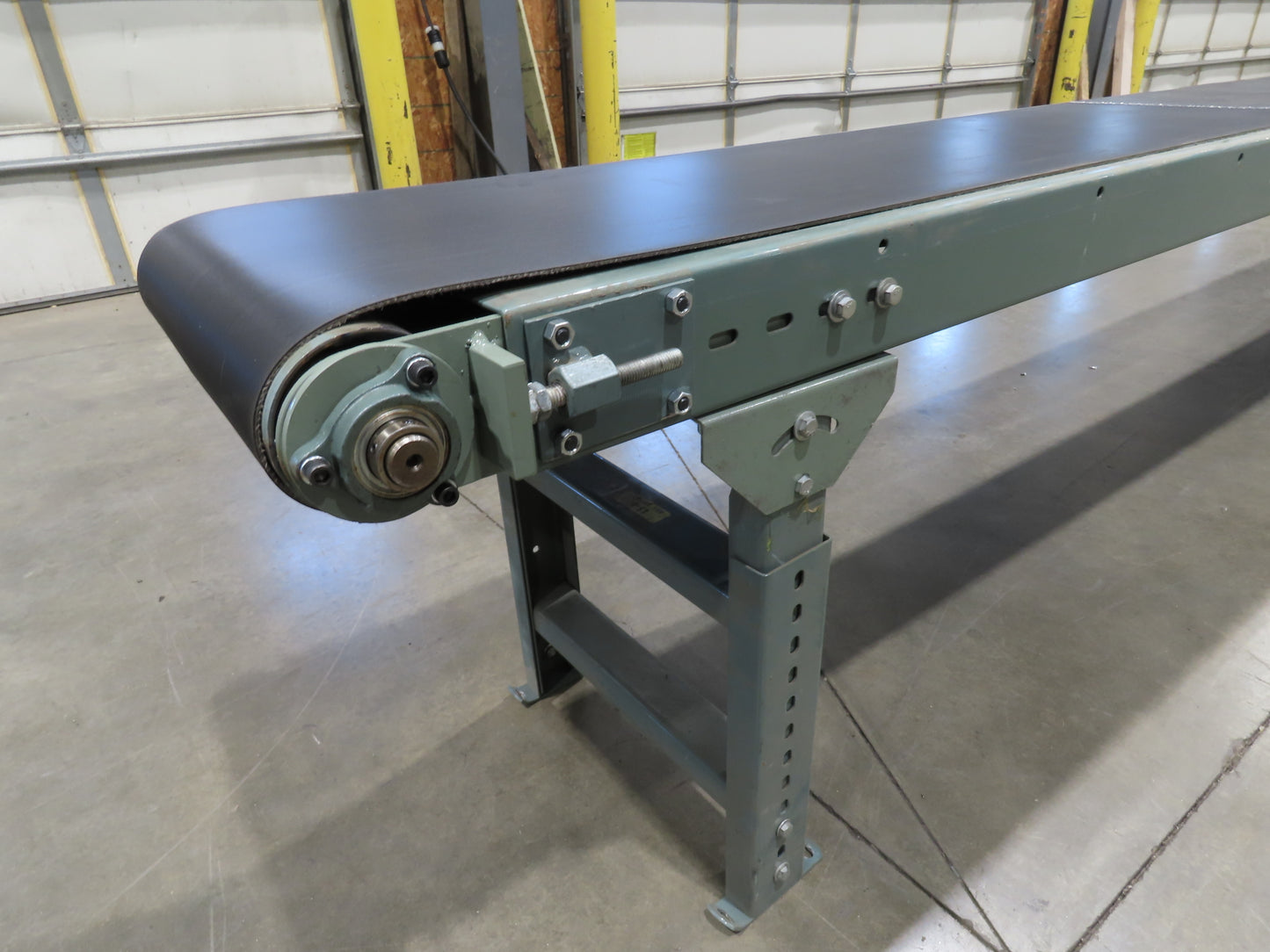 Hytrol 18"x 60' 10" Slider Bed Conveyor 15.5" Belt 1/2Hp 3PH Center Drive 100FPM