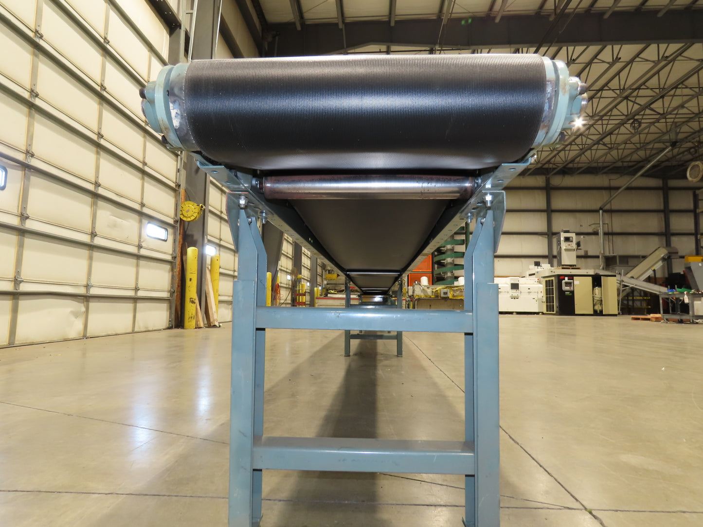 Hytrol 18"x 60' 10" Slider Bed Conveyor 15.5" Belt 1/2Hp 3PH Center Drive 100FPM