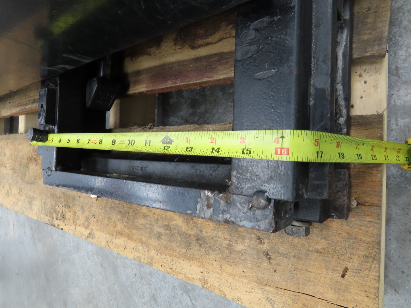 Toyota Forklift Mast 3 Stage 3 Lever 189" Lift 2900lb 5FBE15 Class 2