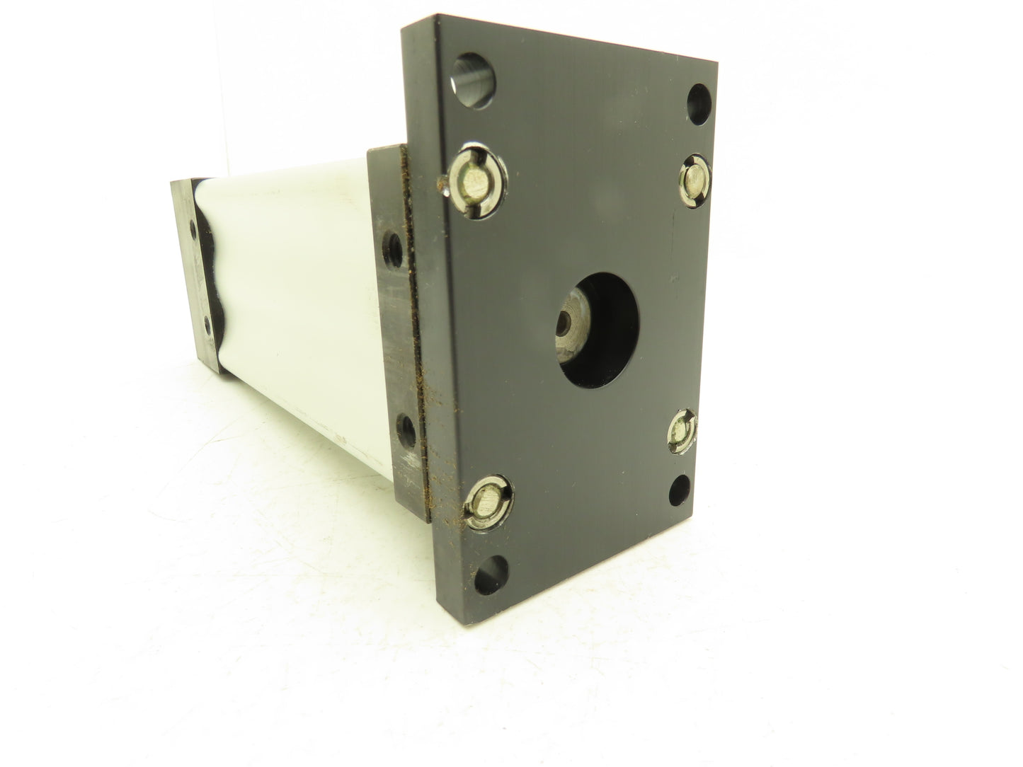 Turn-Act 132-2S1-101-401 Pneumatic Double Acting 90° Rotary Actuator 3/4" Shaft
