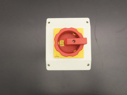 Siemens 3LD25 65-0TB53 Rotary Disconnect Enclosed Switch 63A 3Pole 3PH  Lot of 3