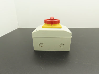 Siemens 3LD25 65-0TB53 Rotary Disconnect Enclosed Switch 63A 3Pole 3PH  Lot of 3