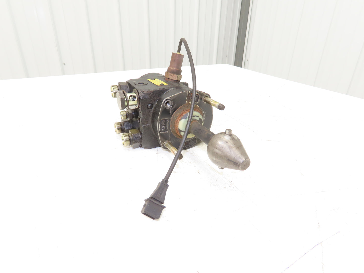 Linde 8470 955 216 Forklift Hydraulic Power Steering Pump Removed From E18C-02