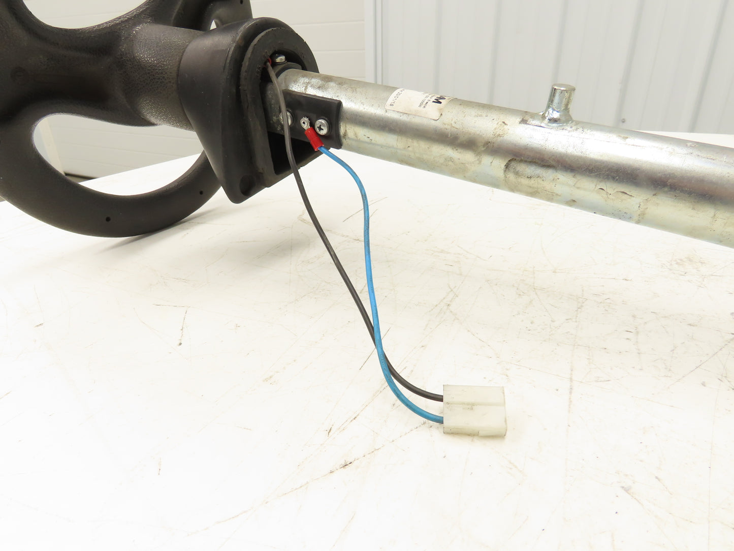 Linde 3355421001 Forklift Steering Wheel & Column W/Horn Removed From E18C-02