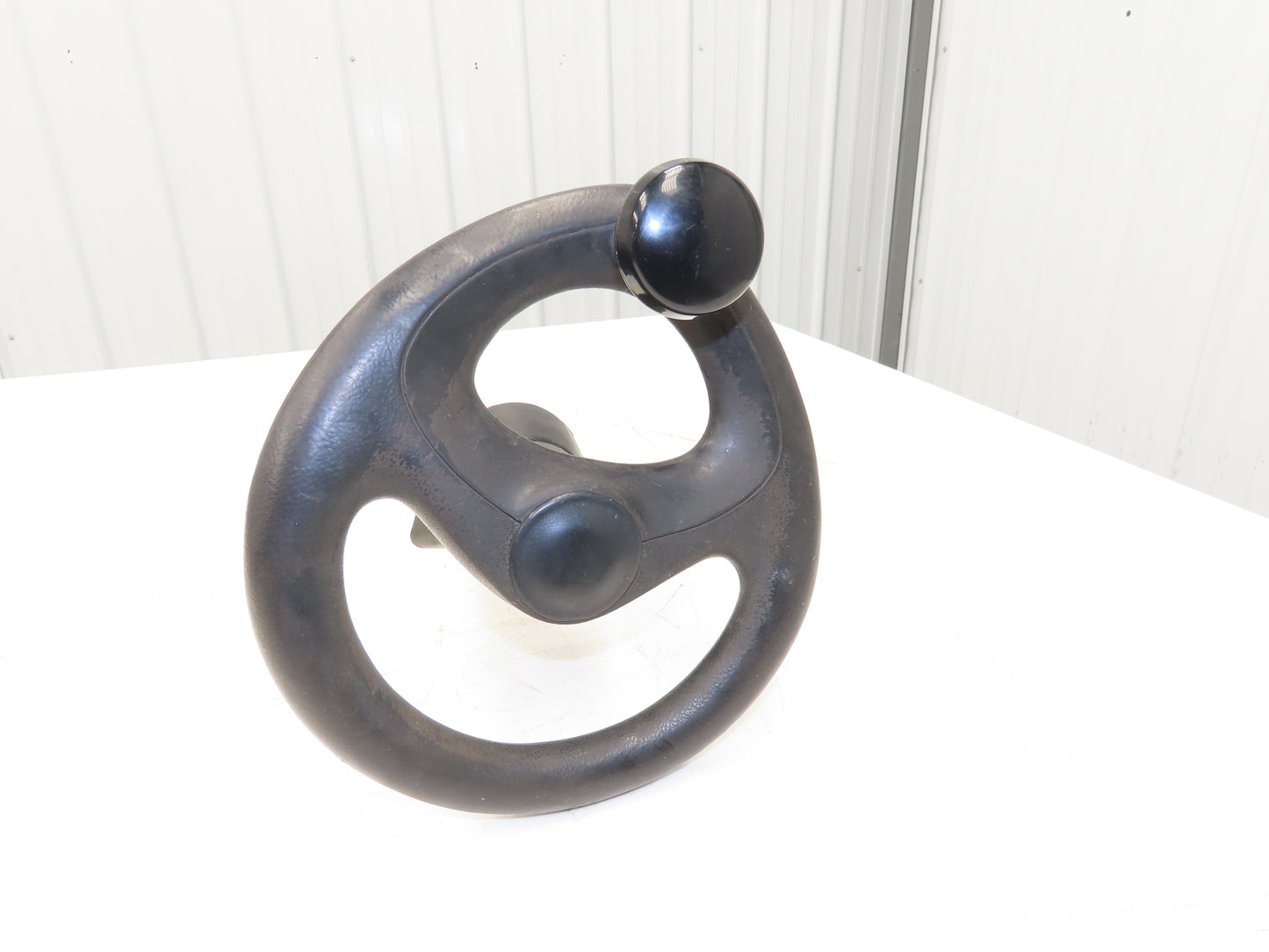 Linde 3355421001 Forklift Steering Wheel & Column W/Horn Removed From E18C-02