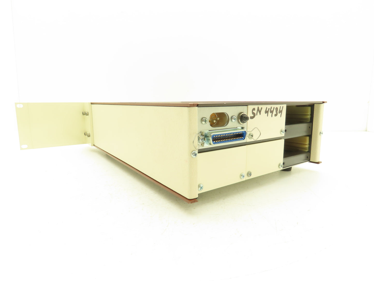 Daytronic 9005 Mainframe Chassis