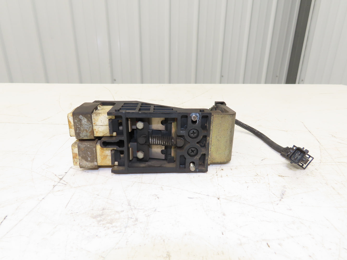 Linde 353670 Forklift Motor Contactor Assembly Removed From E18C-02