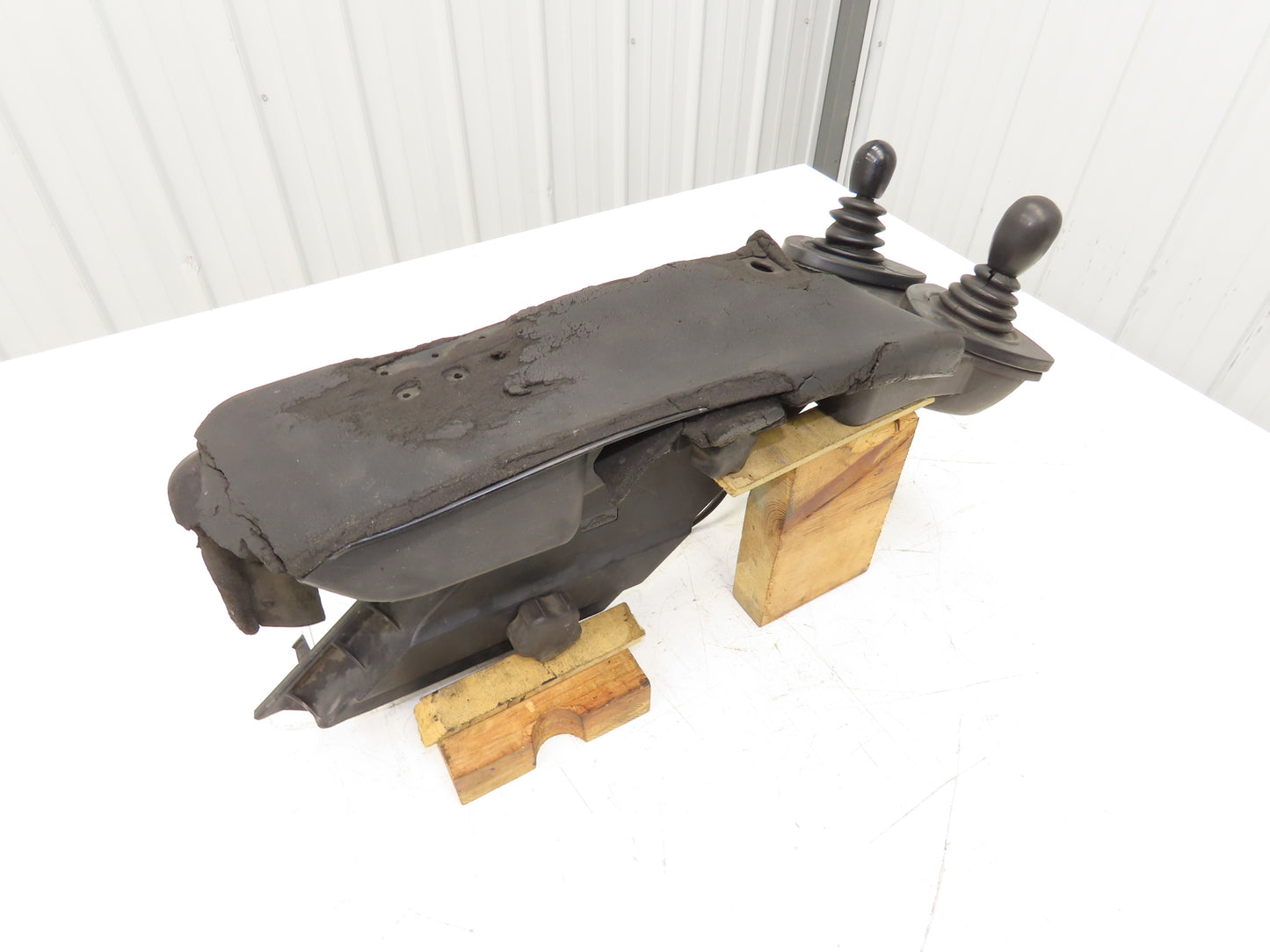 Linde Electric Forklift Arm Rest Two Joystick Control Lift Tilt Shift E18C-02