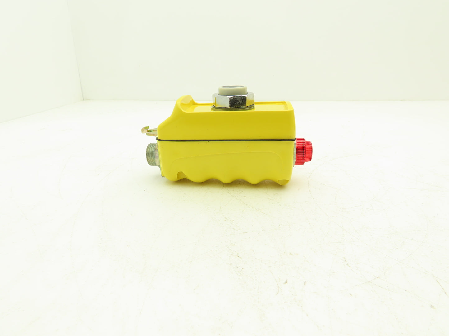 Fleetguard 9001AEQ3438 Seriplex One Hole Pushbutton Pendant Station Lot of 5