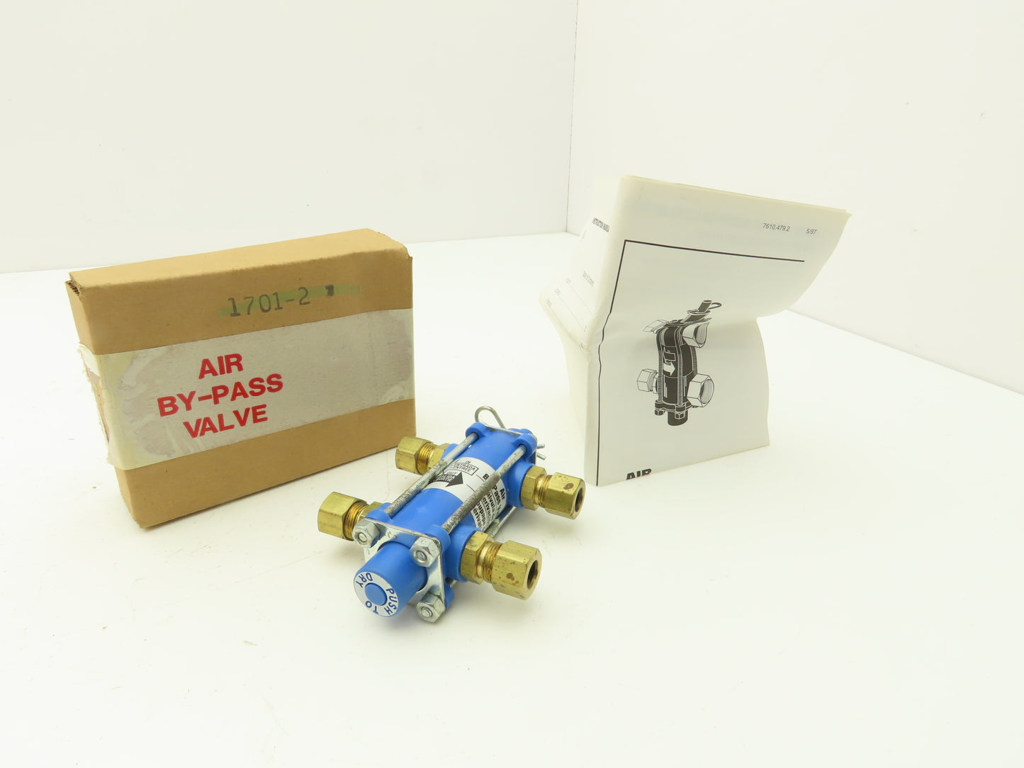 Honeywell 1701-2 Hankison Air Liquid Bypass Valve 3/8" OD Compression 200PSI