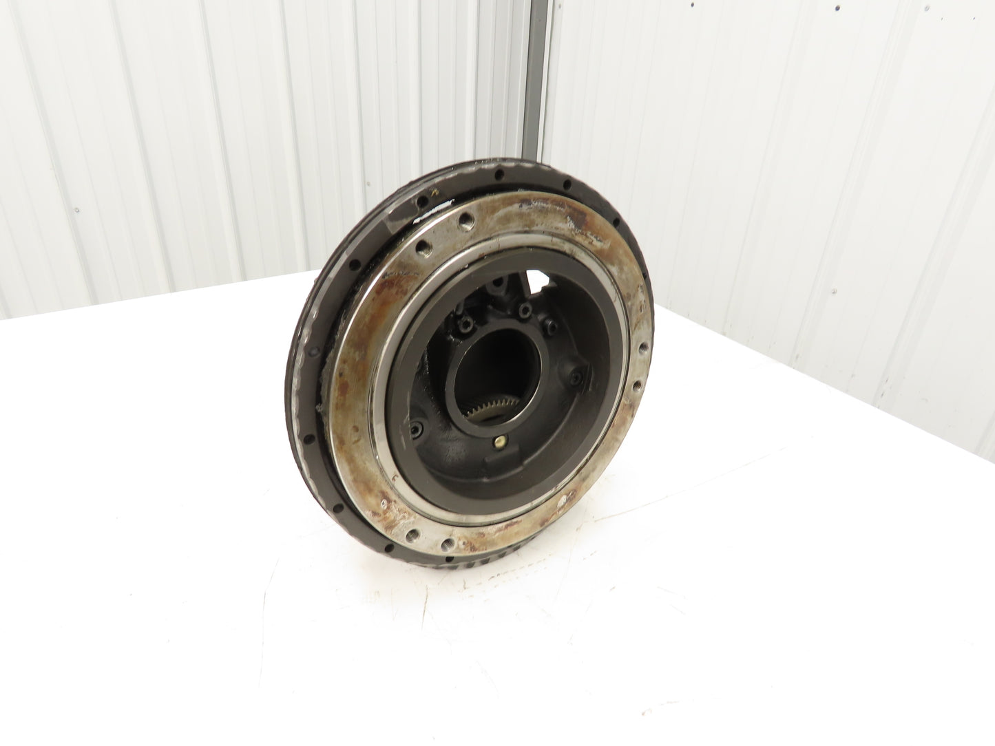 Hyster Drive Axle Power Steering Hub Removed From N30XMR2 Stand On Forklift