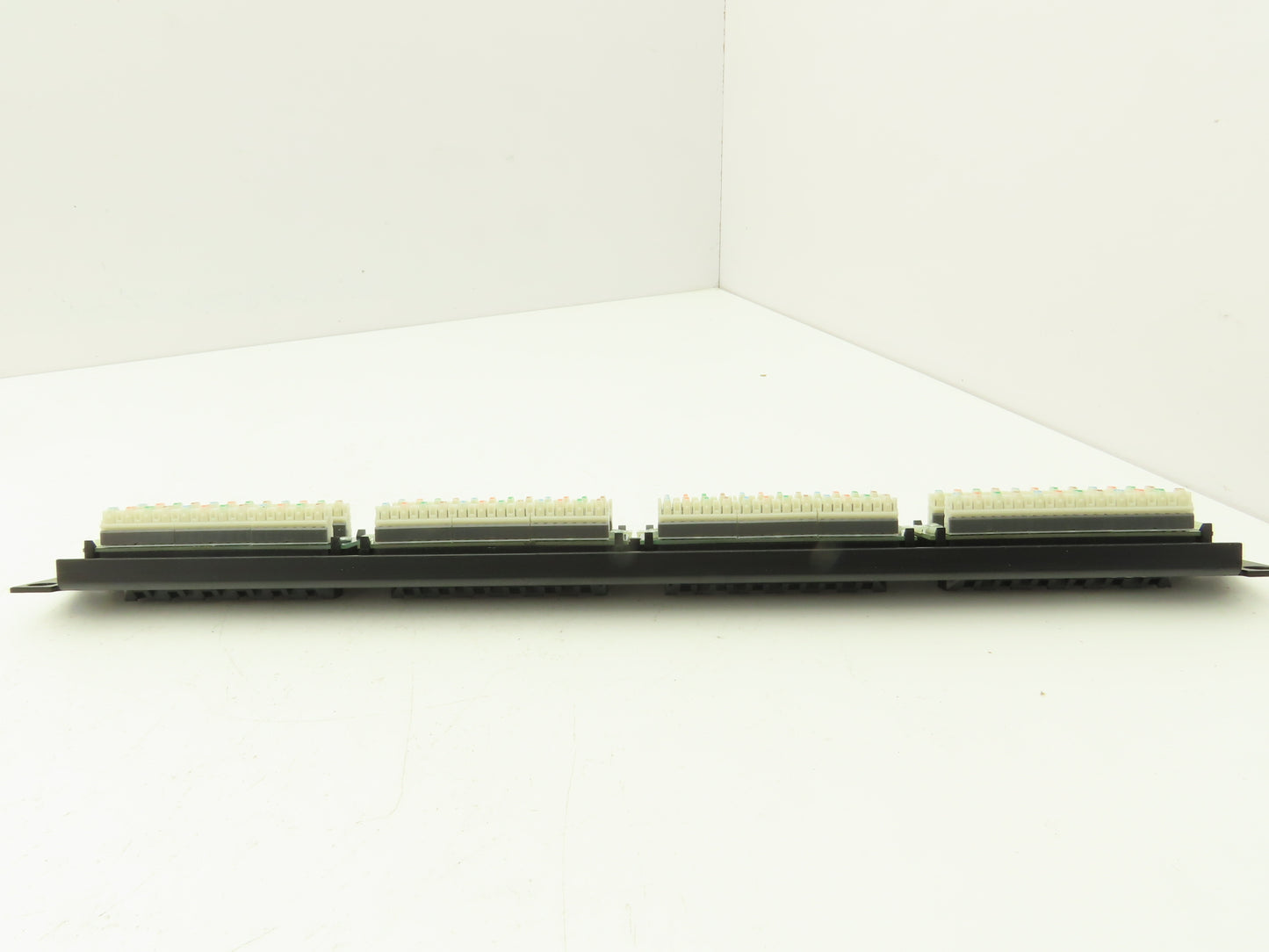 Black Box JPM100A Black Cat 3B Rack Mount Cat 3 Network Patch Panel 24 Port AT&T