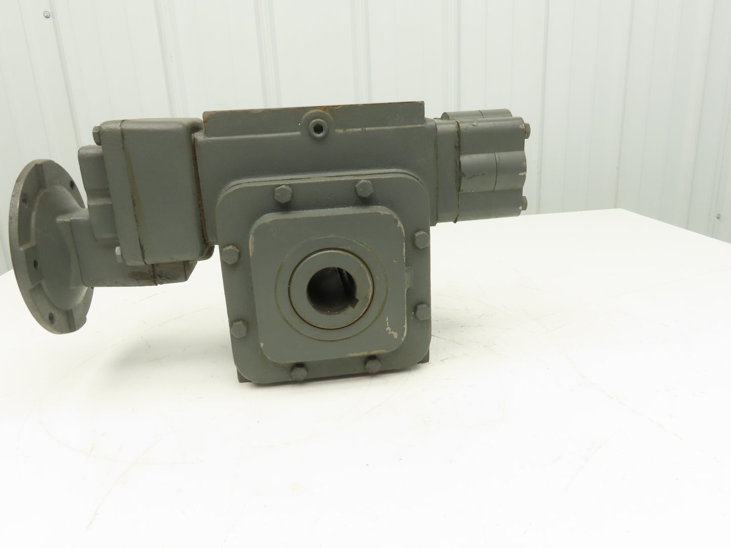 Winsmith 935MDSNXE Double Reduction Worm Gearbox 120:1 Reducer 1.53Hp 14.6 RPM