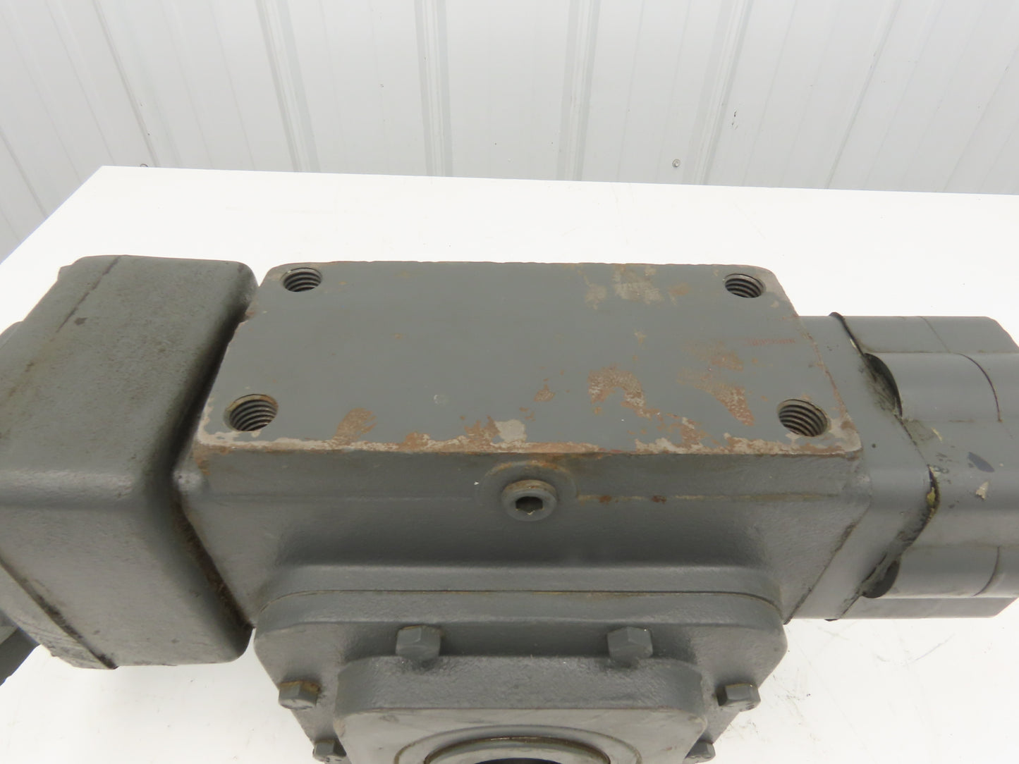 Winsmith 935MDSNXE Double Reduction Worm Gearbox 120:1 Reducer 1.53Hp 14.6 RPM