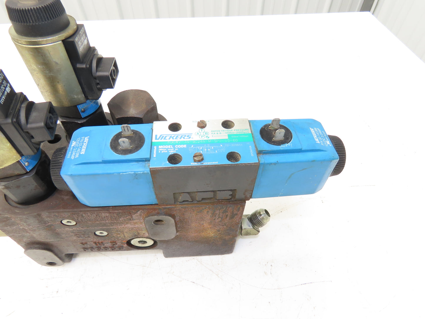 Vickers EPM2-WB-20 Hydraulic Valve off Hyster N30XMR2 Electric Forklift