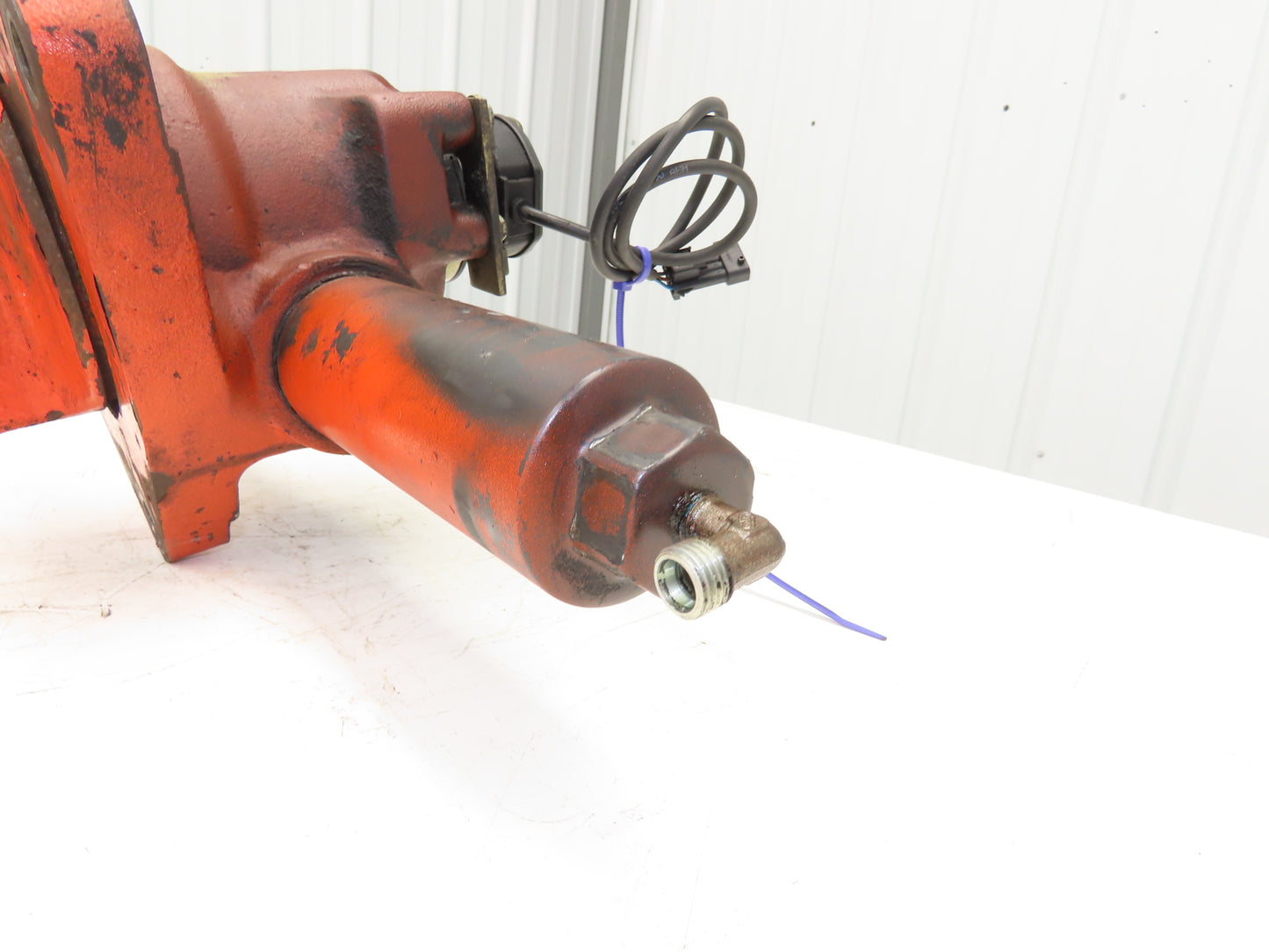 Linde E14-E20P Forklift Dual-Wheel Rear Axle Assembly Off E18C-02