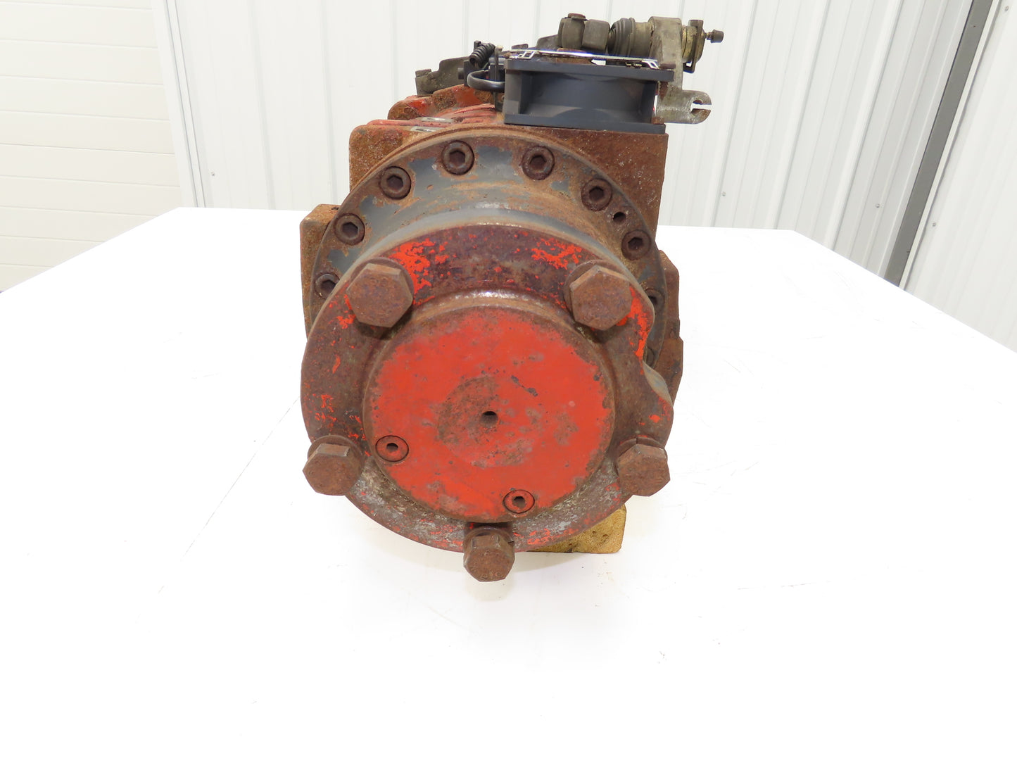 Linde AE18-03 Forklift Dual-Wheel & Motor Front Axle Assembly Off E18C-02