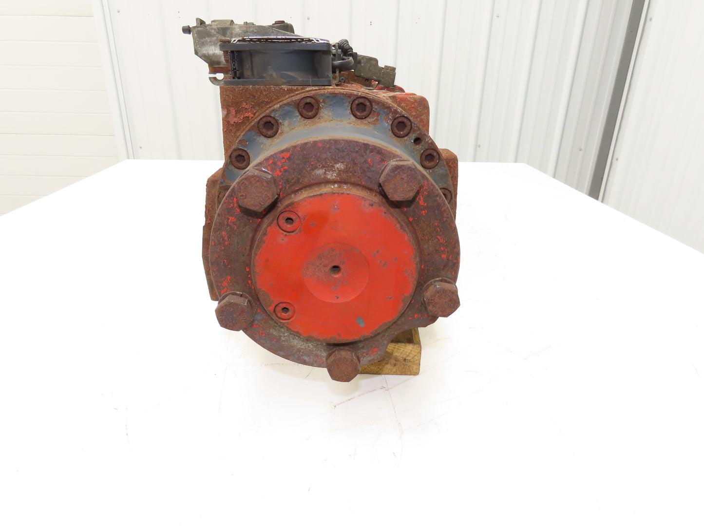 Linde AE18-03 Forklift Dual-Wheel & Motor Front Axle Assembly Off E18C-02