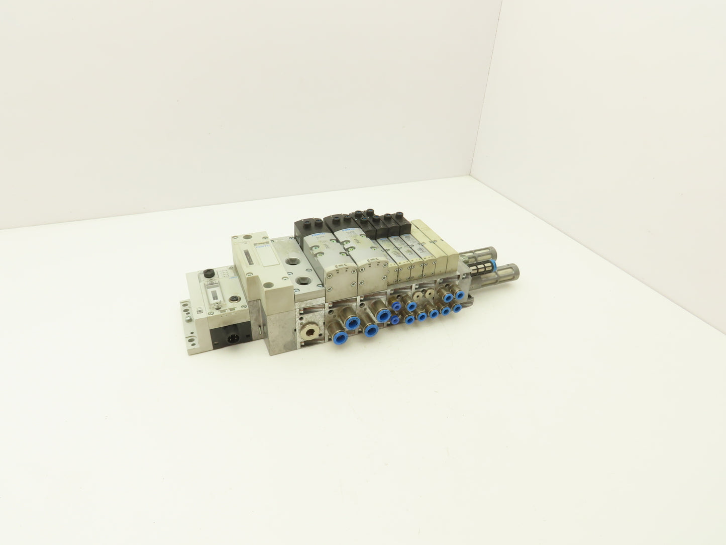 Festo VSVA-B-P53C-ZD-D1-1T1L Solenoid Valve Manifold 24VDC w/Bus Node CPX-FB 32