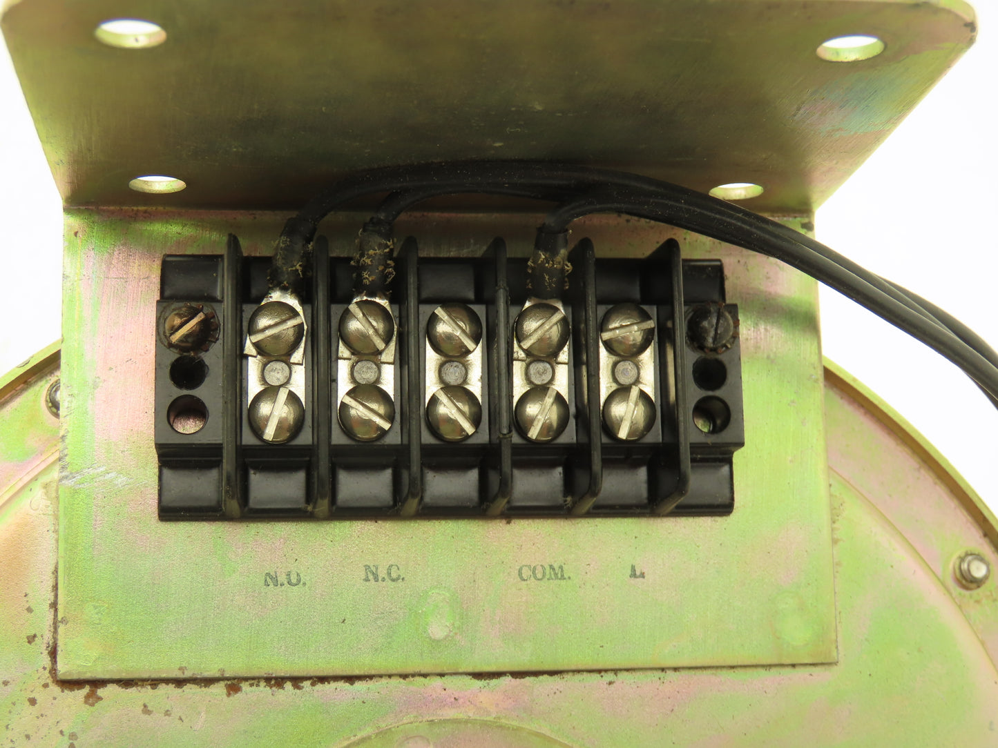 Dwyer 1638-1 Pressure Switch 0.20" to 1" WC Operating Range