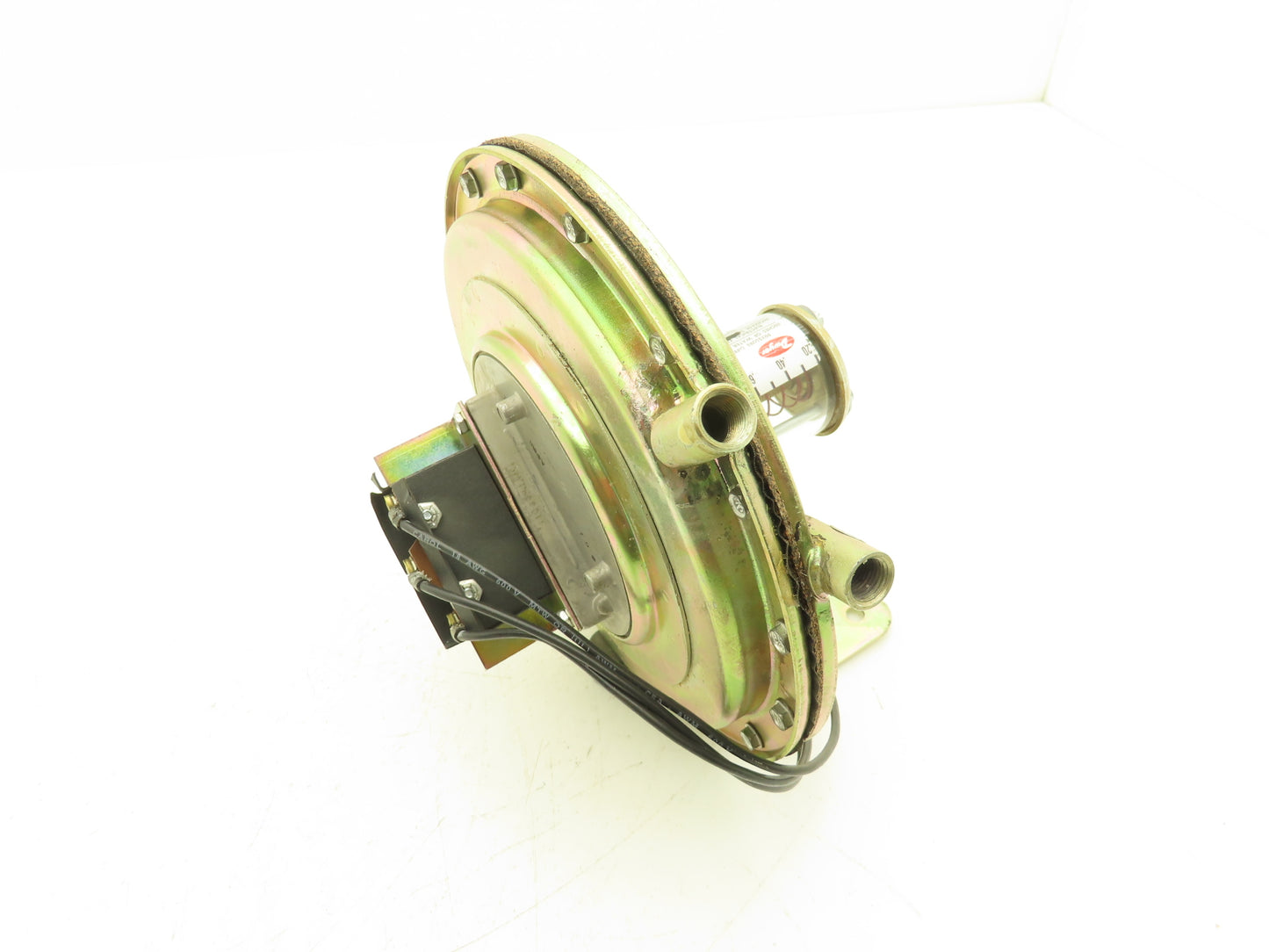 Dwyer 1638-1 Pressure Switch 0.20" to 1" WC Operating Range