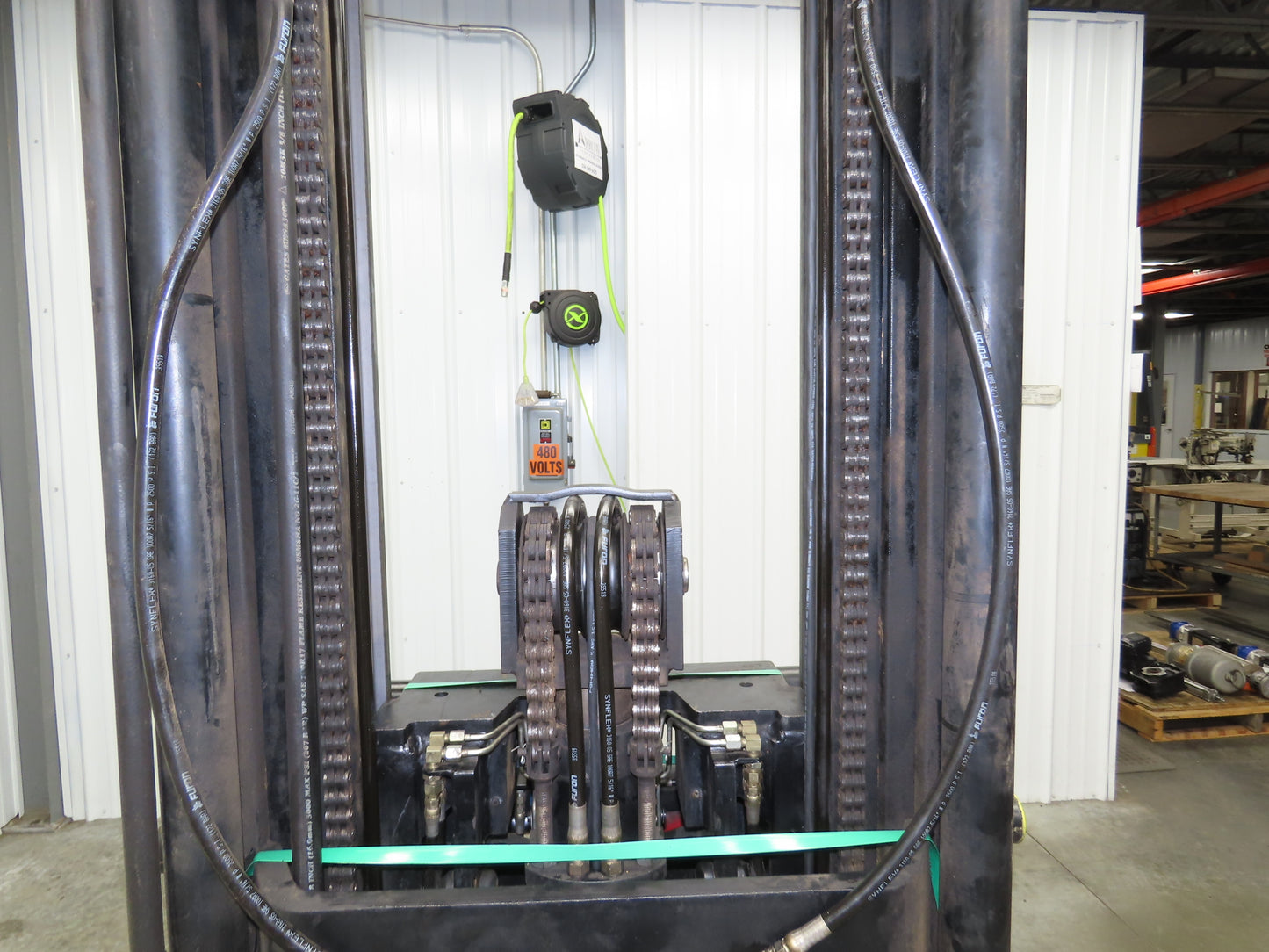 Hyster Mast & Fork Assembly 3 Stage 209" Lift 3000lb Off N30XMR2 Reach Truck