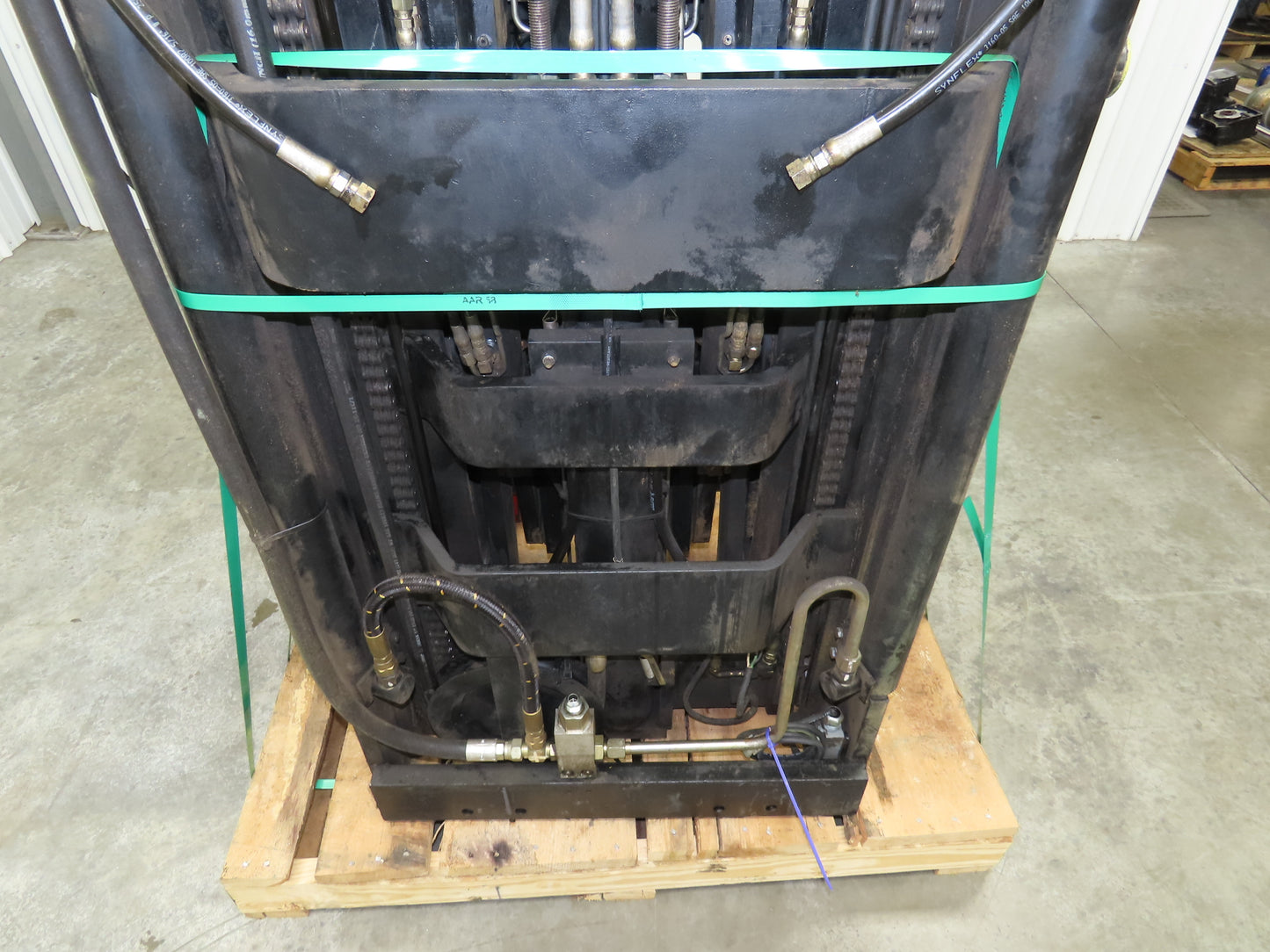 Hyster Mast & Fork Assembly 3 Stage 209" Lift 3000lb Off N30XMR2 Reach Truck