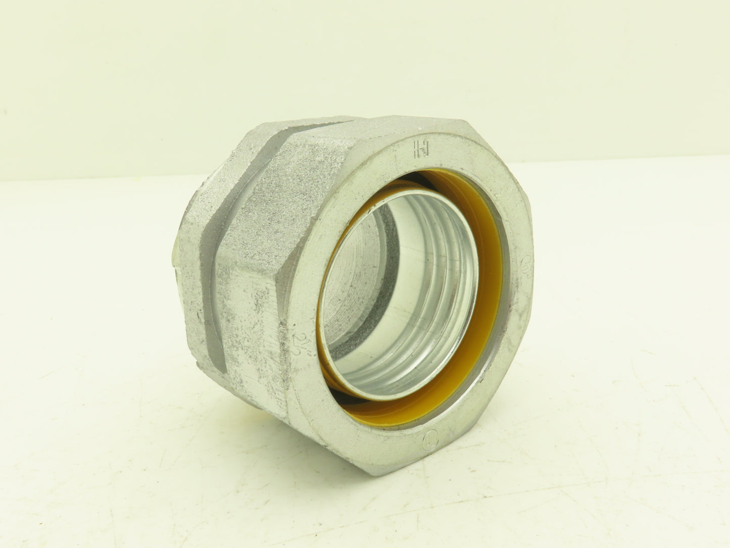 Cooper Crouse-Hinds LT250 2-1/2" Straight Non-Insulated Liquidtight Connector