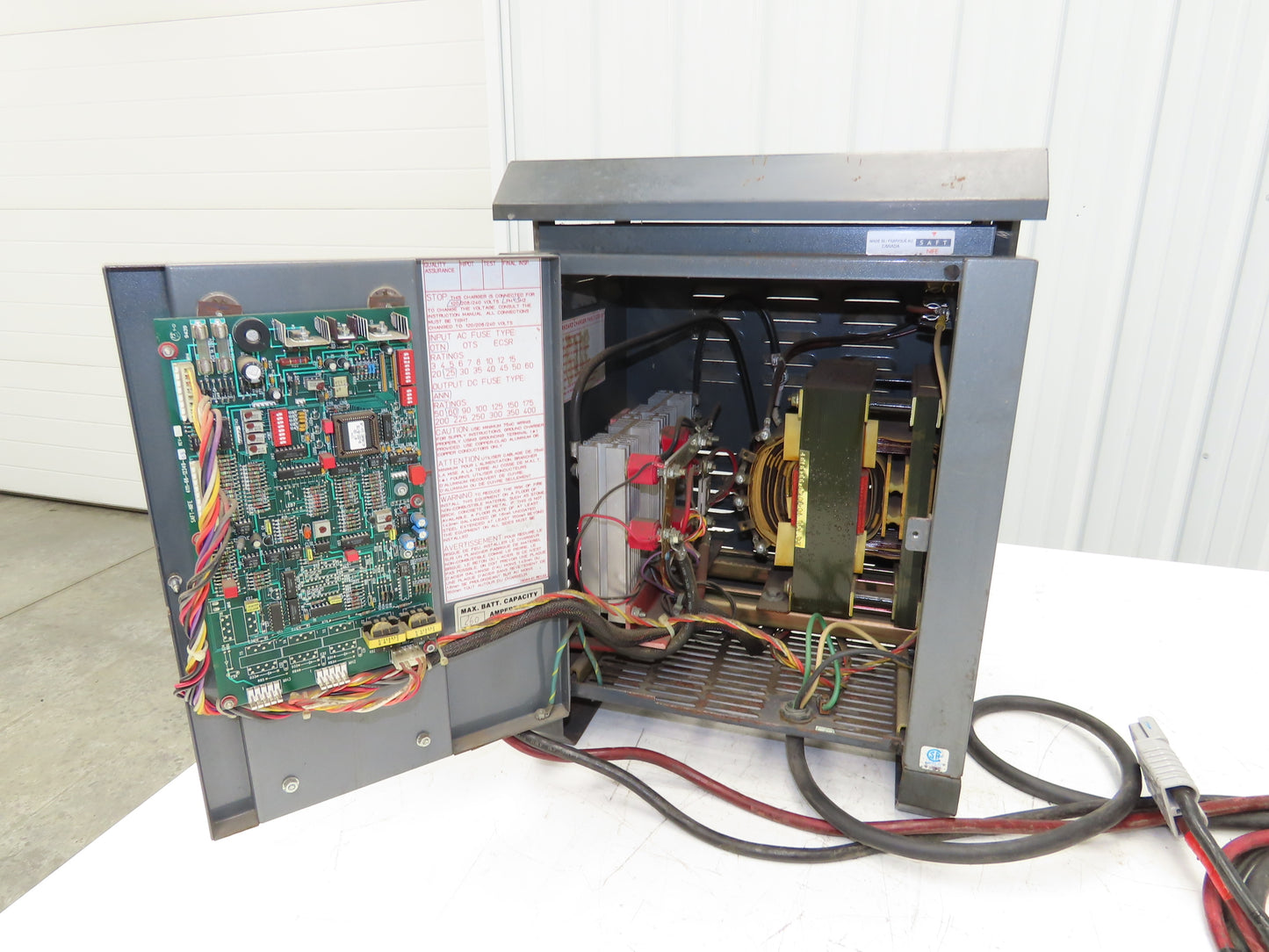 GNB SCR100-12-260S1-L Forklift Battery Charger 24V 40A 260Ah 120/208/240V 1Ph