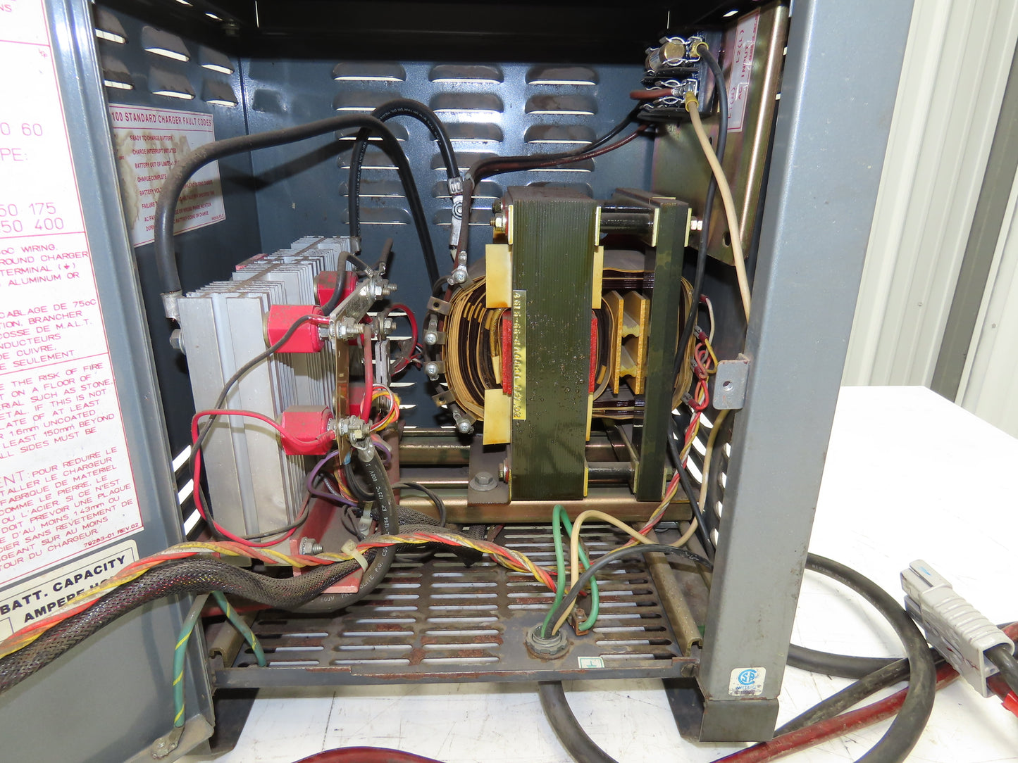 GNB SCR100-12-260S1-L Forklift Battery Charger 24V 40A 260Ah 120/208/240V 1Ph