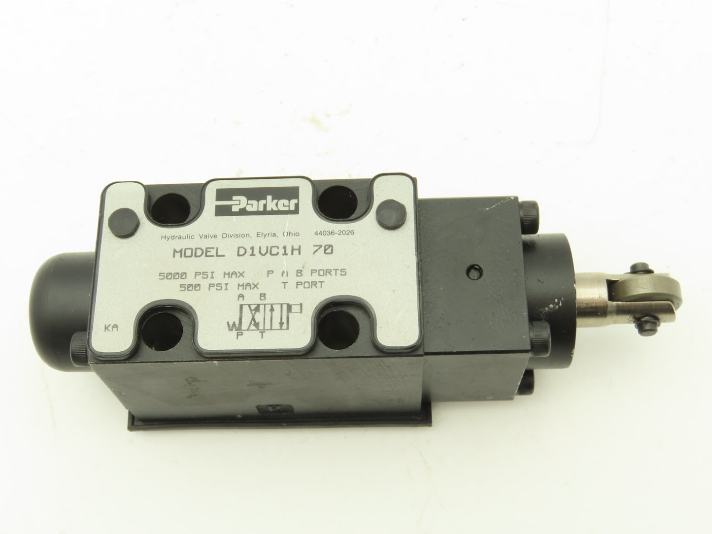 Parker D1VC1H 70 Directional Control Valve 2-Position Cam Roller 5000 PSI