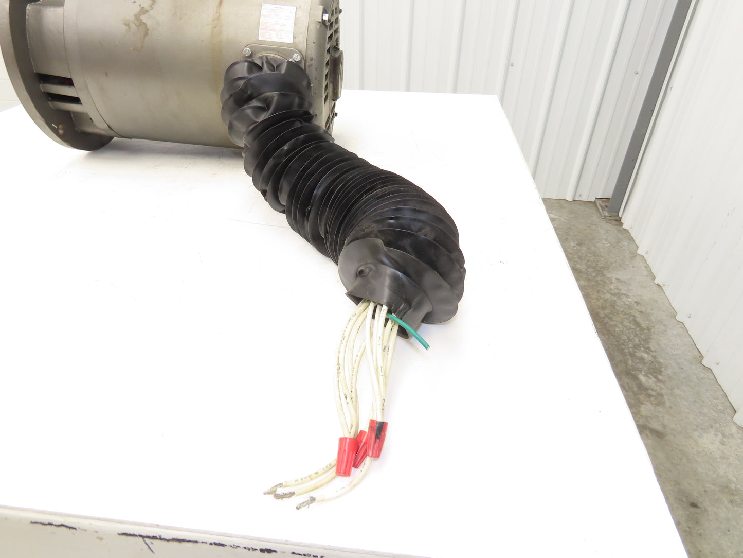 Baldor 3983108 AC Electric Motor 20Hp 1760rpm 230/460V 3Ph 256TD C Face