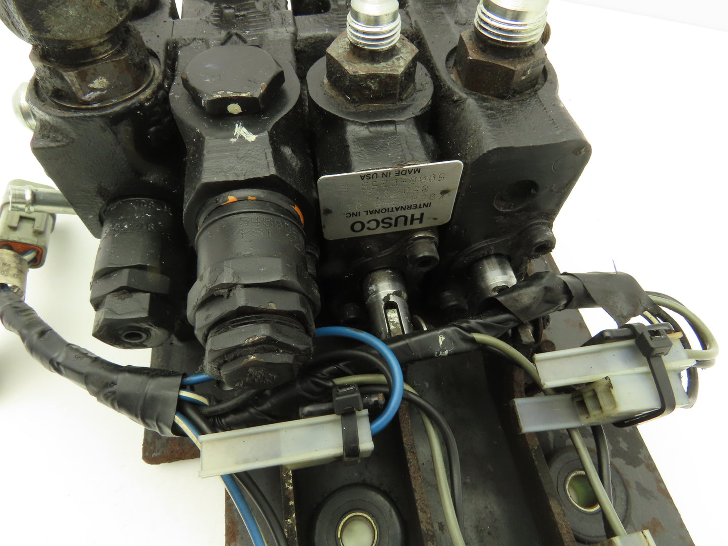 Hyster 3-Spool Hydraulic Mast Control Valve Manifold from E60Z-33 Forklift