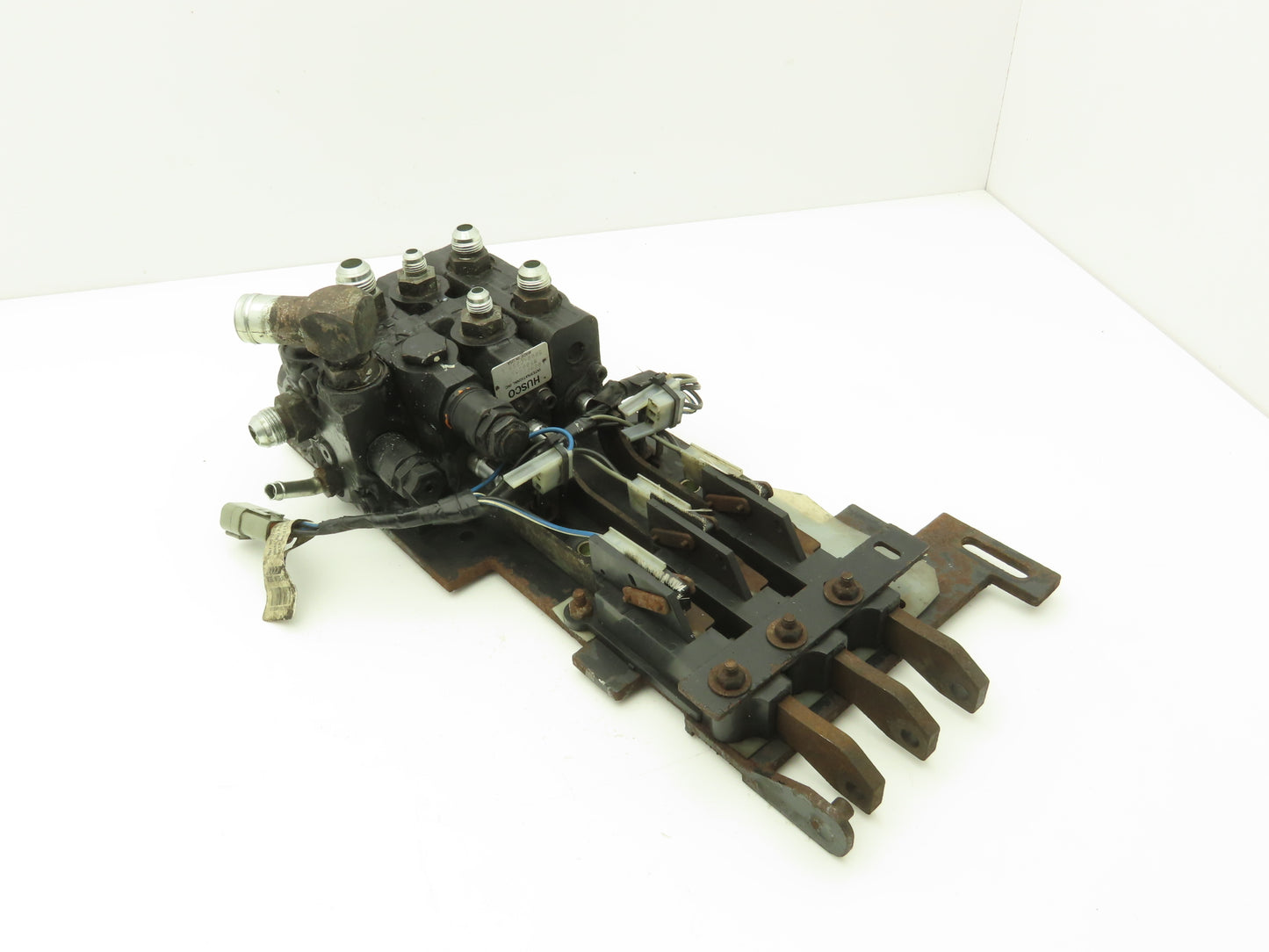 Hyster 3-Spool Hydraulic Mast Control Valve Manifold from E60Z-33 Forklift