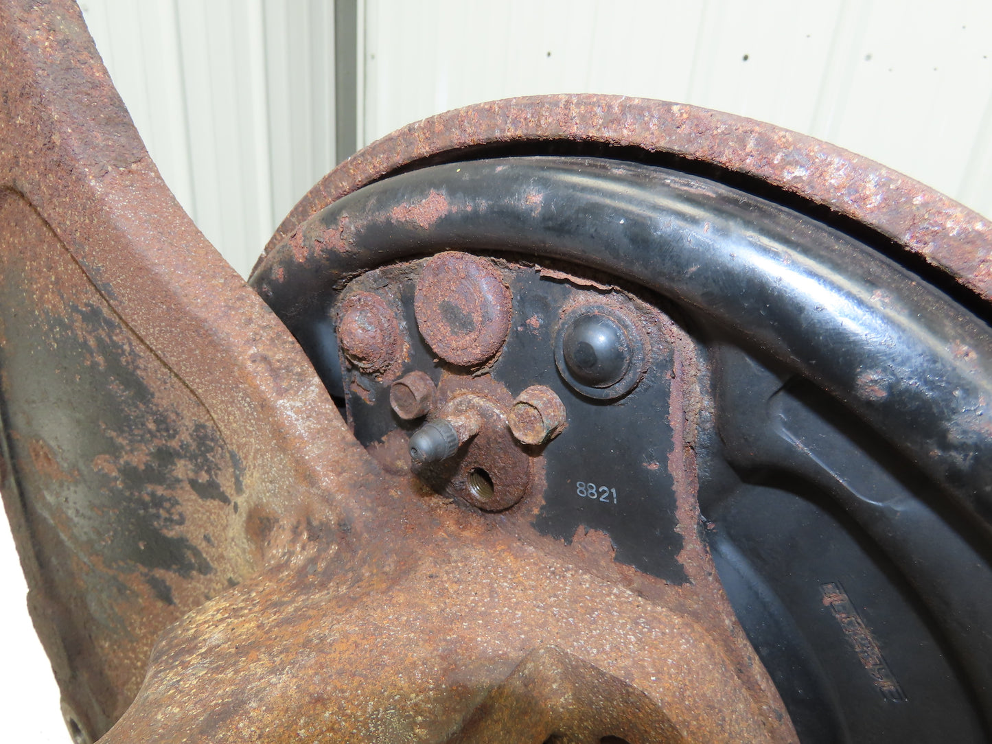 Hyster E60Z-33 Forklift Front Dual Wheel Drive Axle Assembly 6-Lug & Park Brake