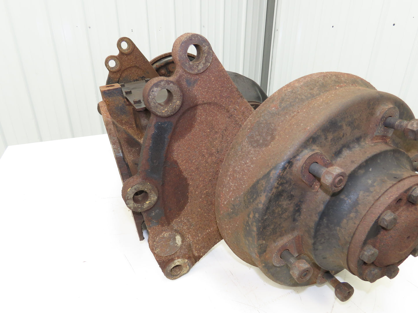 Hyster E60Z-33 Forklift Front Dual Wheel Drive Axle Assembly 6-Lug & Park Brake