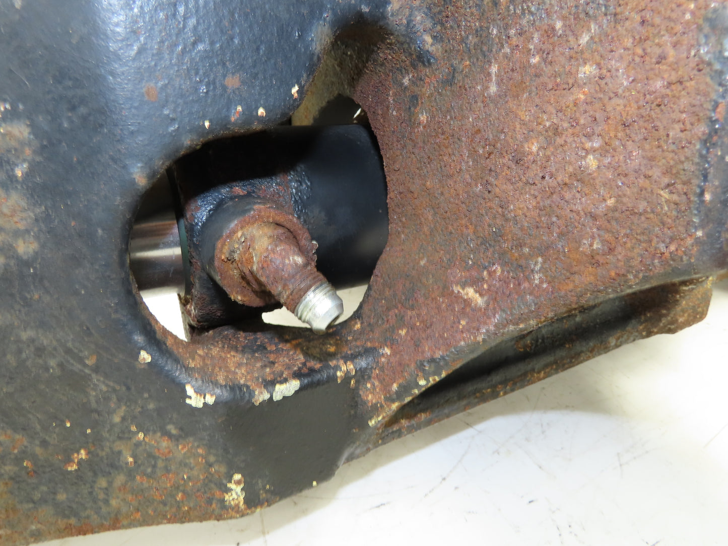 Hyster E60Z-33 Electric Forklift Rear Axle Dual Hydraulic Steering Assembly