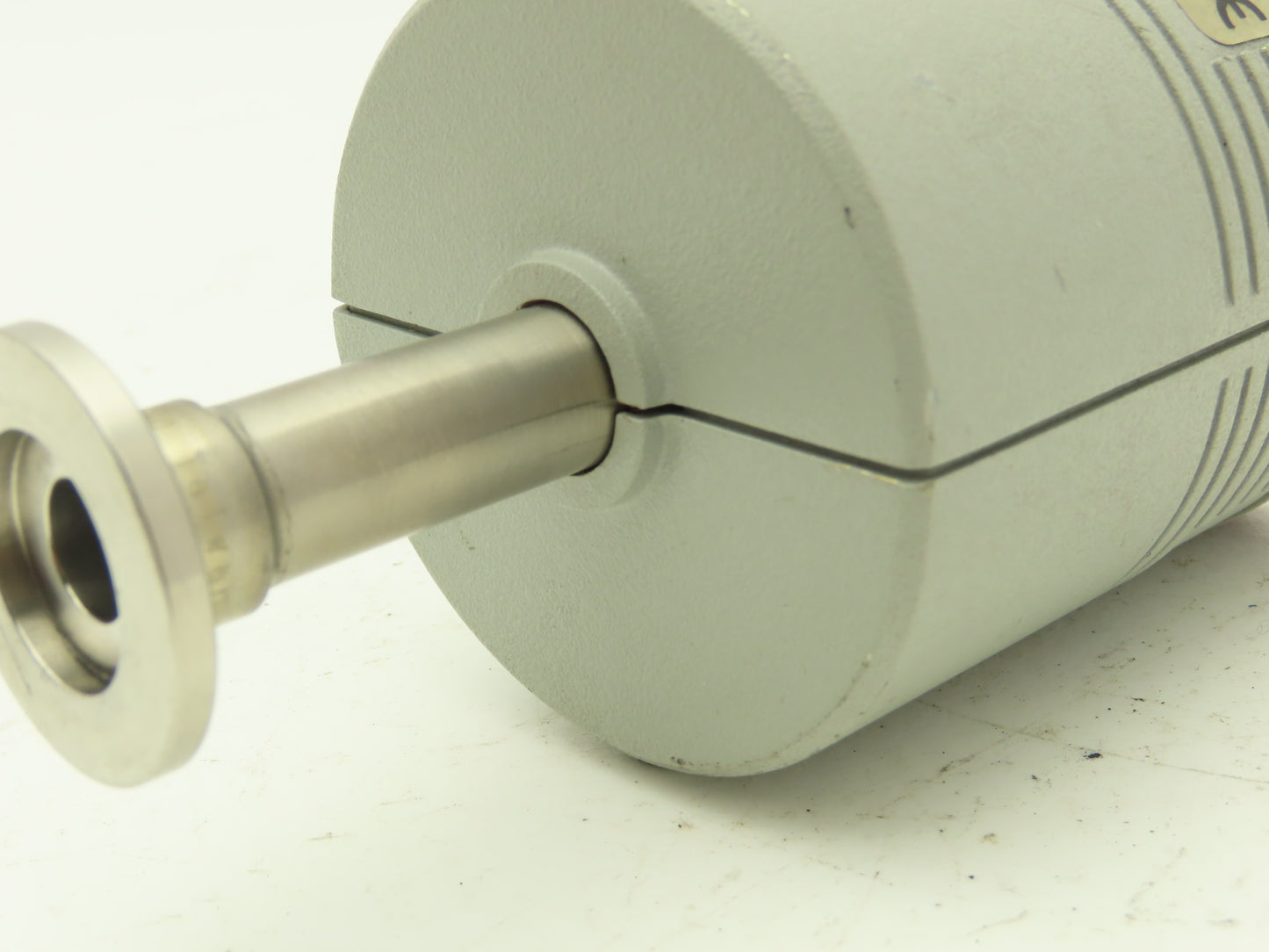 MKS 626B13TDE Baratron Capacitance Manometer Pressure Transducer 1000 Torr