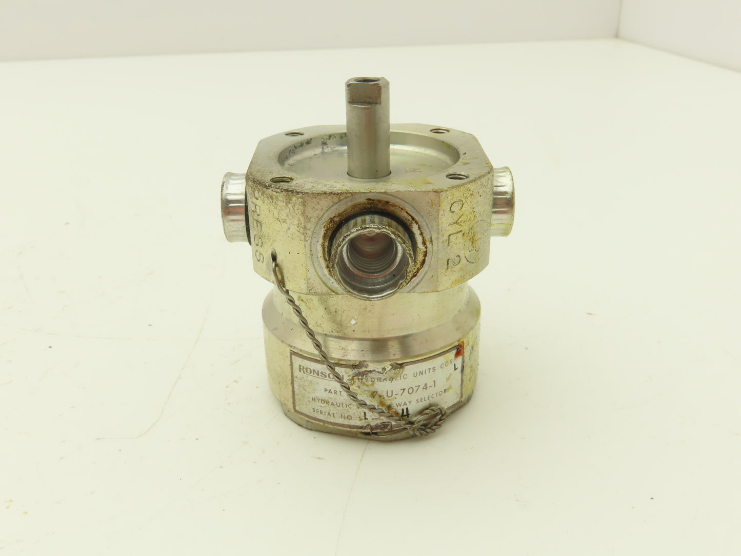 Ronson Boeing 7-U-7074-1 Hydraulic Valve 4-Way Selector SAE Military Surplus