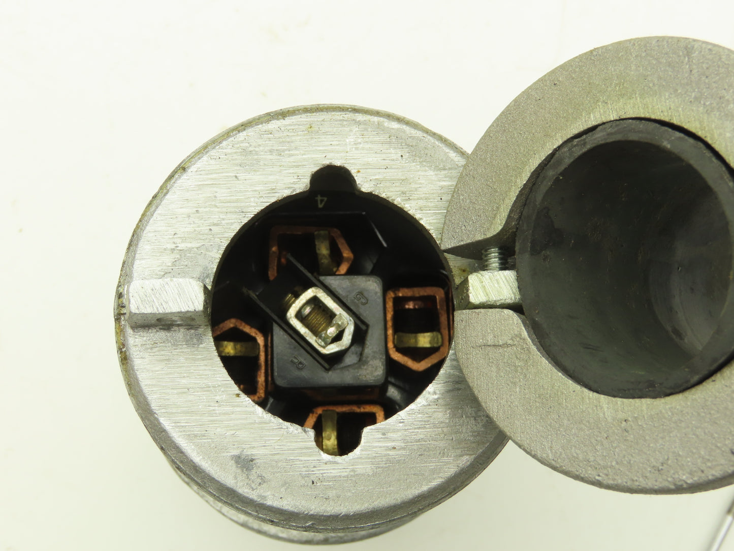Appleton AEP-6412 Pin & Sleeve Male Plug 60A 600VAC 4-Wire 4-Pole Style 1