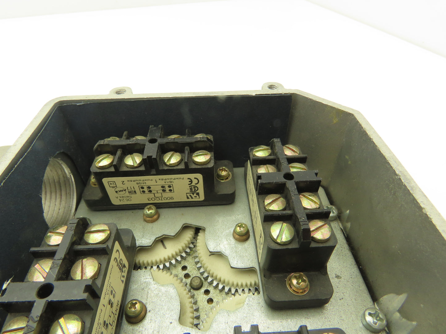 Hubbell 55-4E-4DP-WR-40 Rotary Cam Limit Switch 40:1 Gear Ratio 4NO 4NC 600V RH