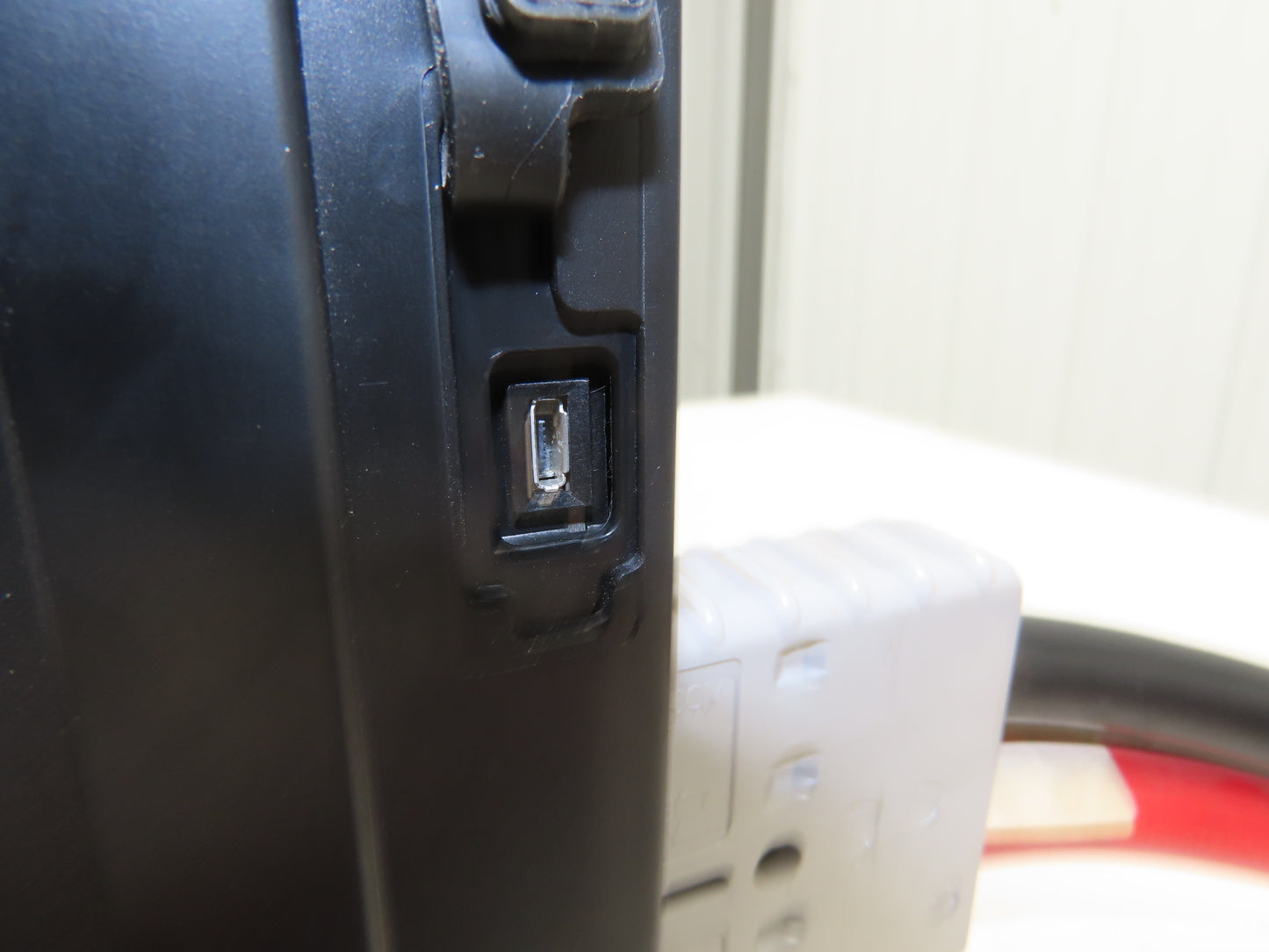 Crown V-Force FS3 Forklift Battery Charger 24V/36V/48V 1250Ah 200A 230V