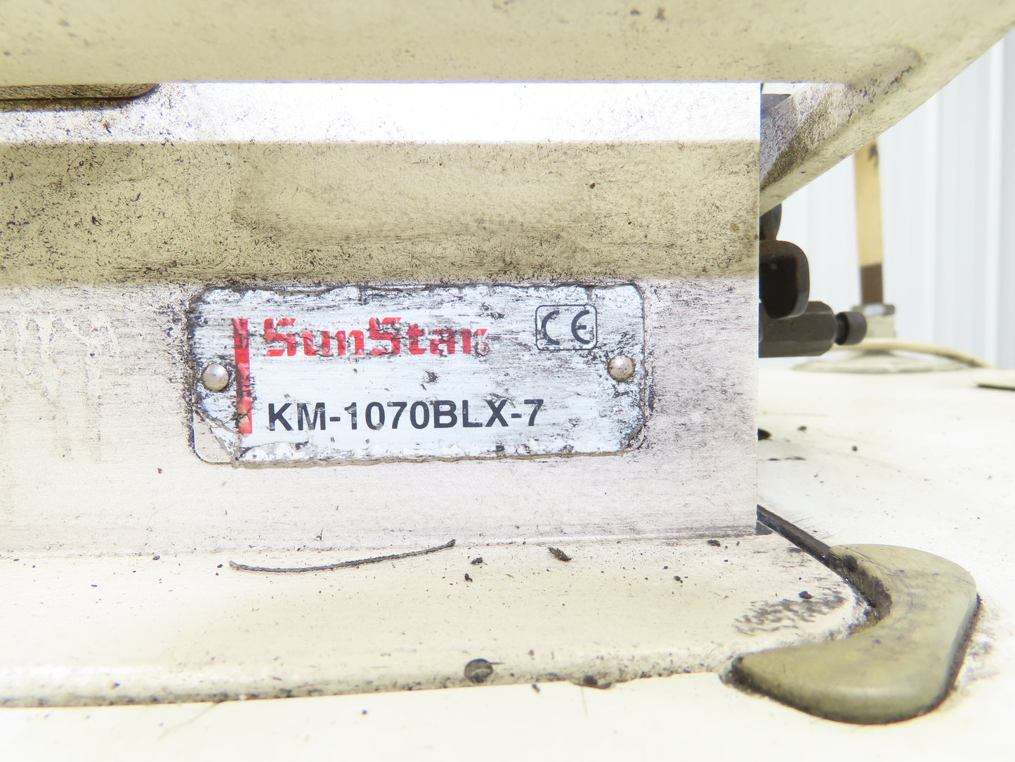 KM-1070BLX-7 Fortuna Industrial Sewing Embroidery Servo Machine 230VAC 1Ph *Read